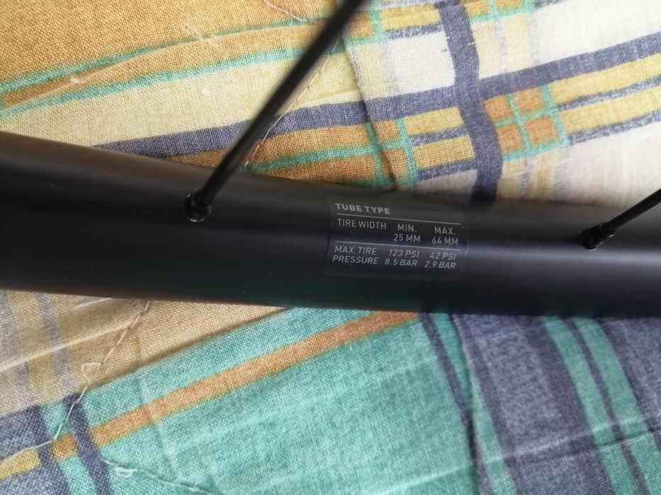 Rodas de estrada DT Swiss Endurance LN - p/discos (NOVAS!)