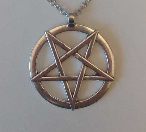 Nowy naszyjnik pentagram, black death metal