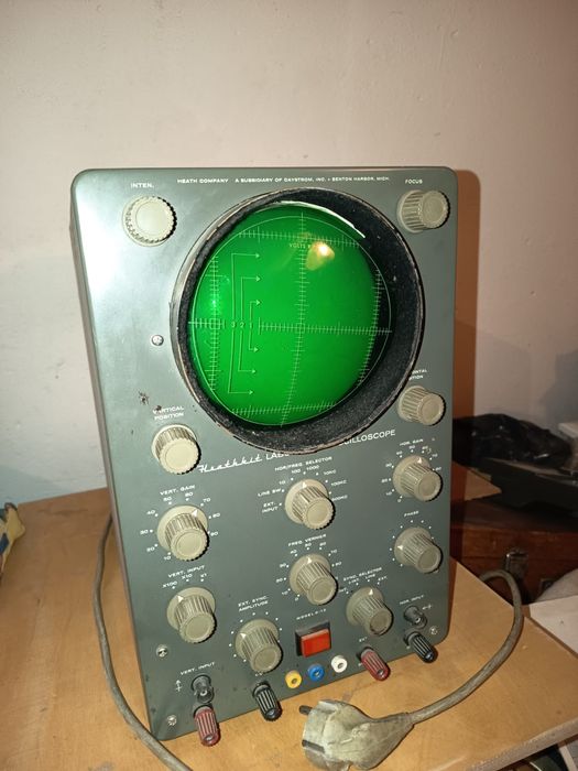 Oscyloskop laboratoryjny Heathhit model 0-12 plus sonda pomiarowa