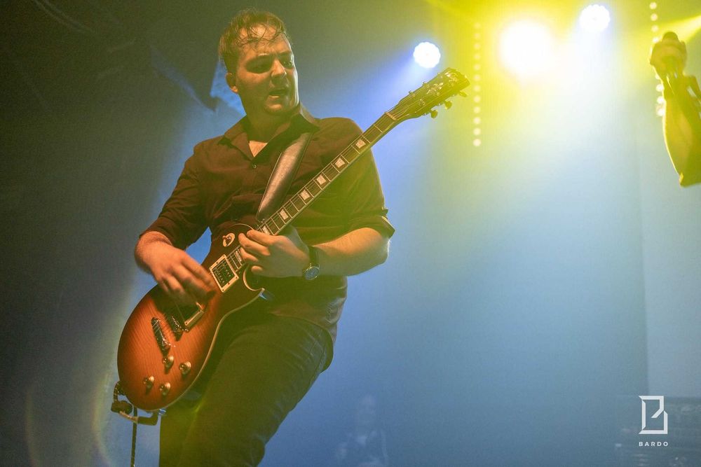 Lekcje gry na gitarze - zacznij przygodę w wakacje!