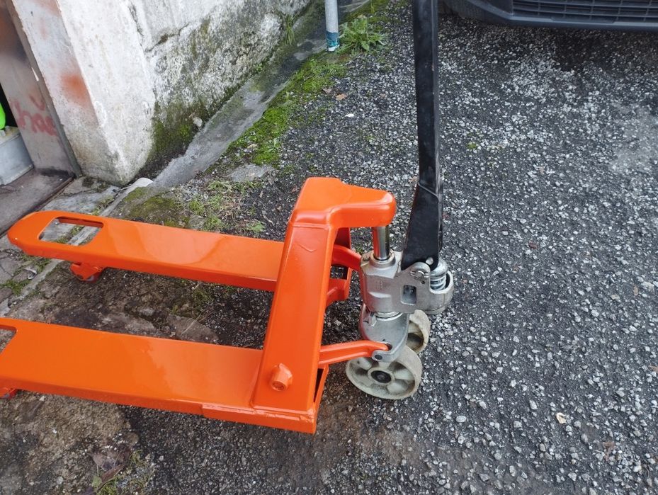 Porta paletes manuais