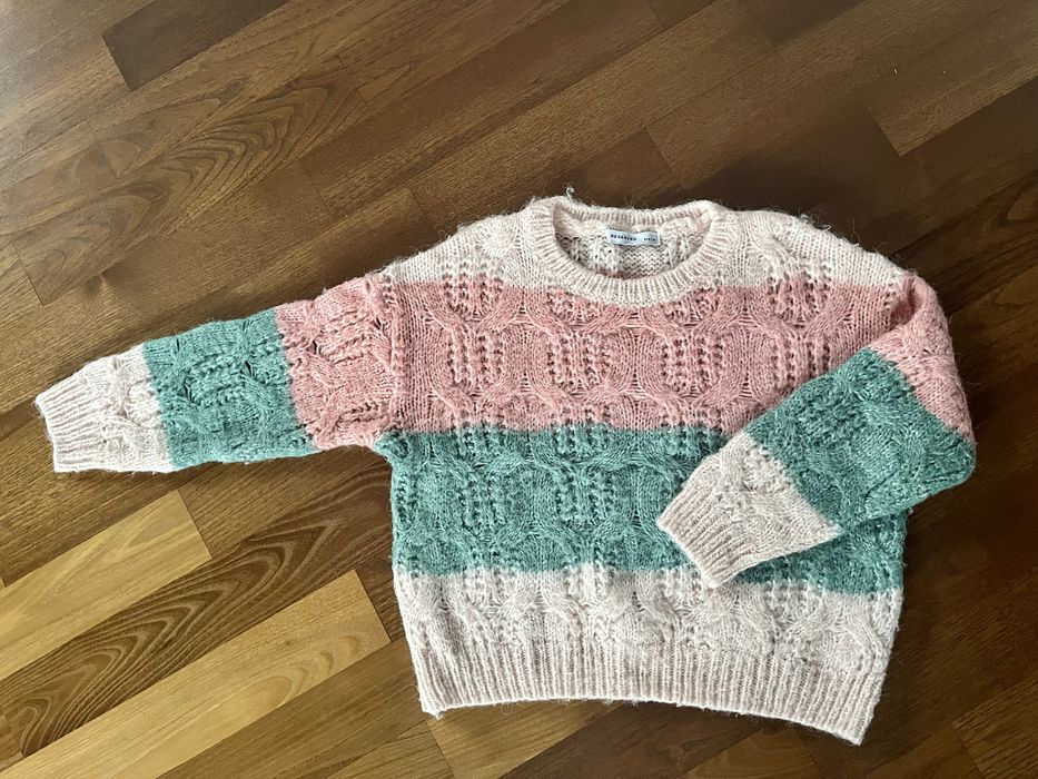 Sweter 128/134 reserved