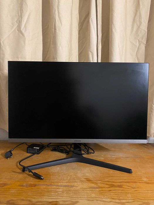 Monitor Samsung 28" 4K UHD IPS (UR55) - Excelente Estado