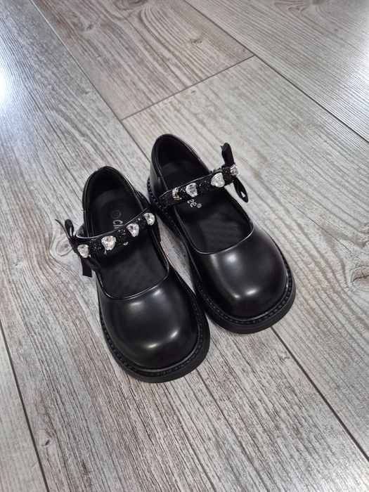 Eleganckie buty dla dziewczynki