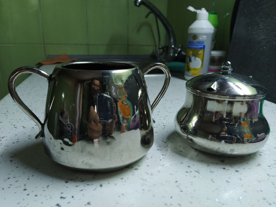 Посуд 20-30 років 20 сторічча .Латунь вкрита сріблом .