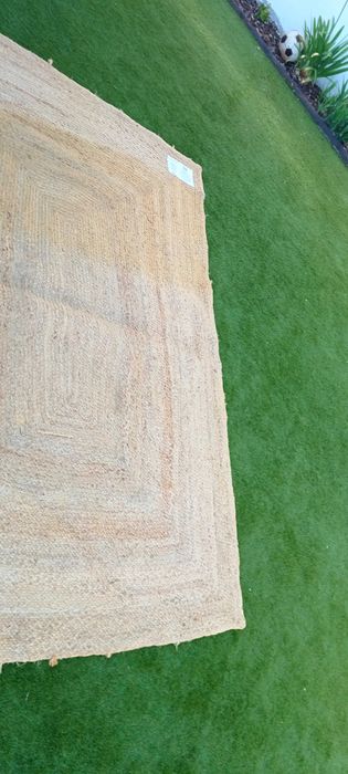 Tapete de juta, usado em bom estado