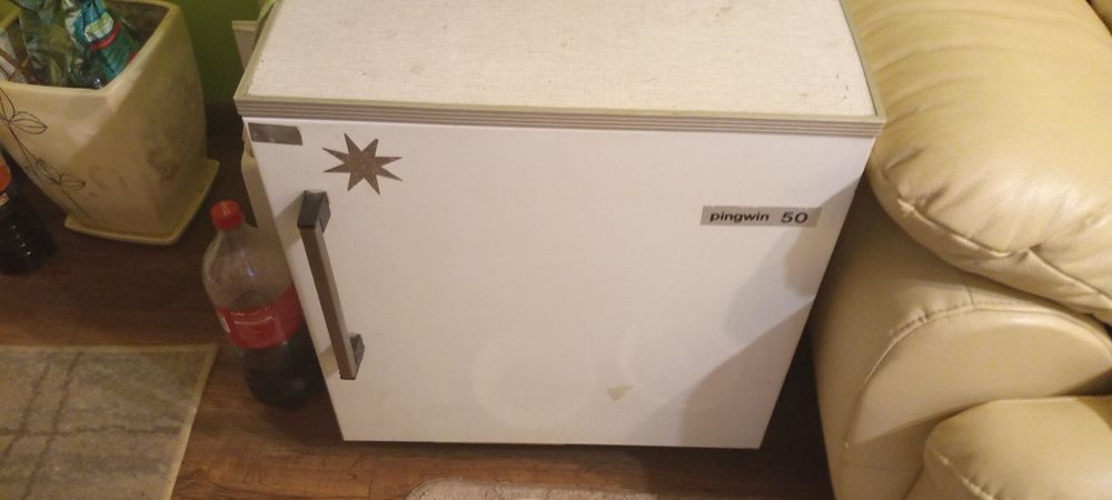 Mała zamrażarka sprzedam.