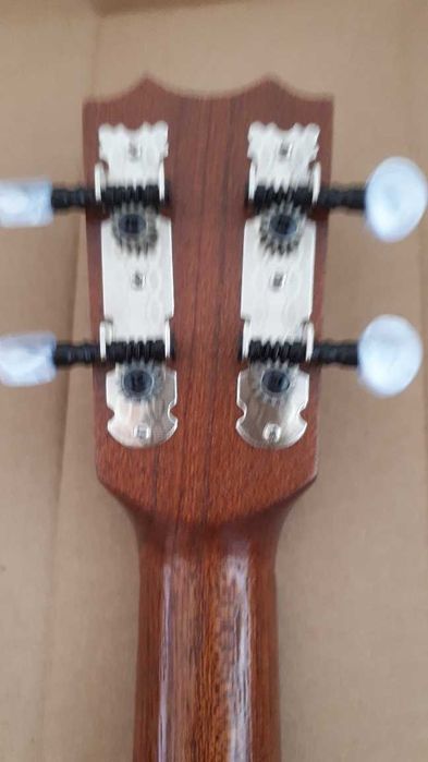 Vendo Ukulele Tenor