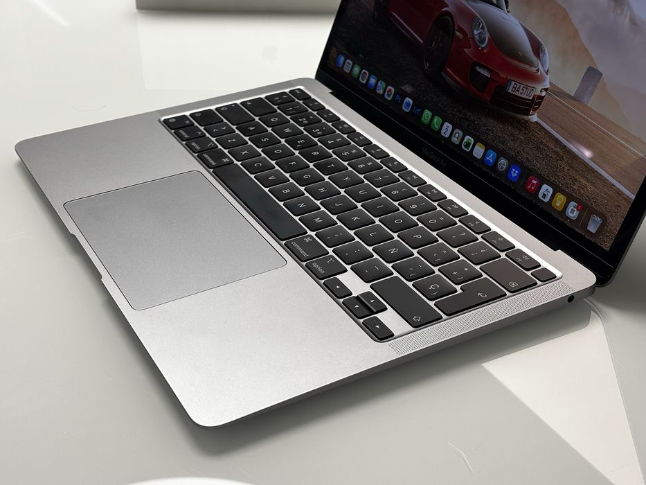 MacBook Air M1 2020 8GB 256SSD