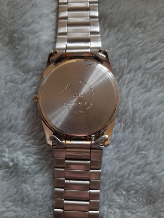 Наручные часы Q&Q Quartz Water Resist