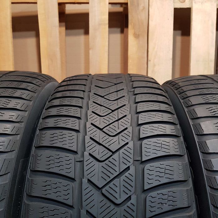 Pirelli Sottozero 3 225/60/17 Шини Зимові (4шт) з Європи б/в Р17