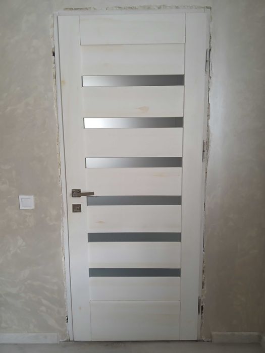 Продам соснові двері