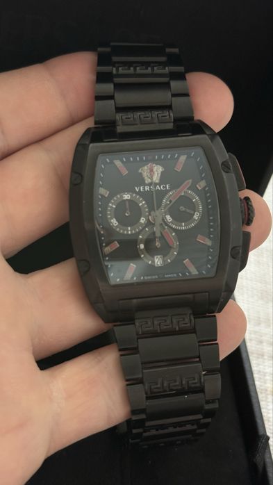 Годинник Versace
