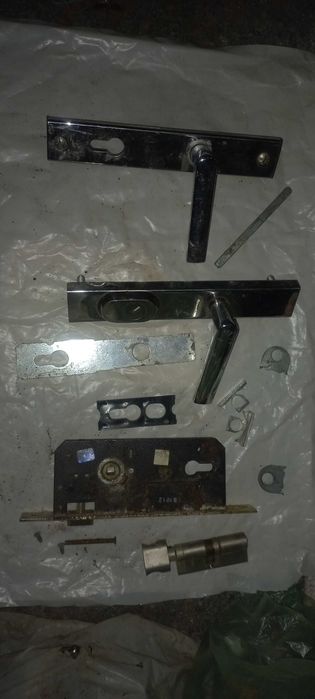Замки Ручки Петли Шпингалет Защелки