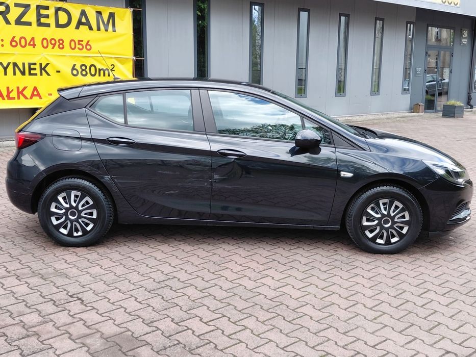Opel Astra K ** benzyna ** niski przebieg