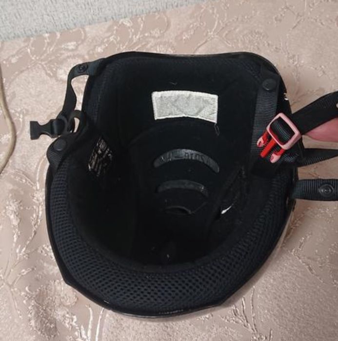 Горнолыжный шлем из Германии