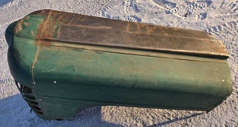Ursus C-4011 Maska silnika - zachowana w dobrym stanie