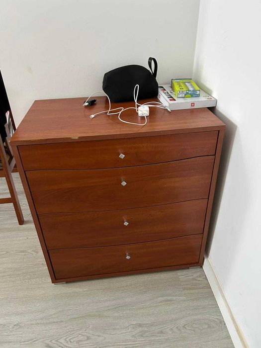 Cómoda para quarto jovem