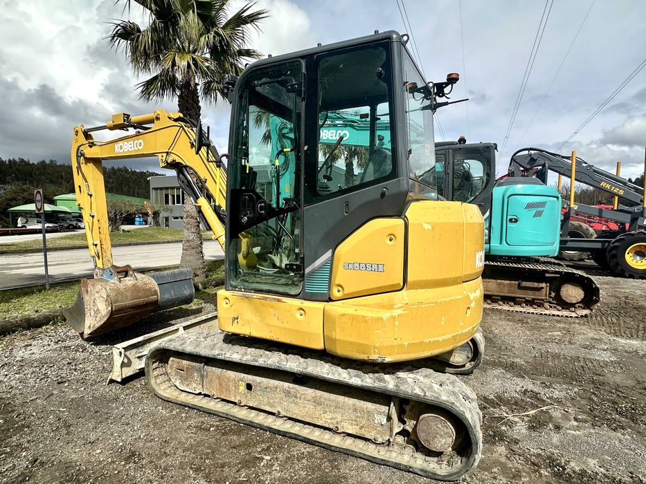 Mini-escavadora KOBELCO SK55SRX usada
