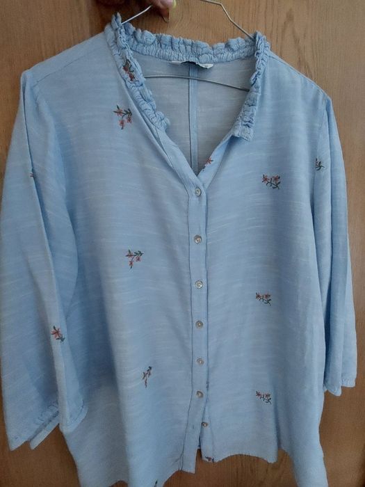 Блузи  М-L по 200