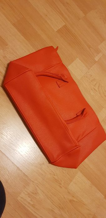 Torebka damska Avon czerwona