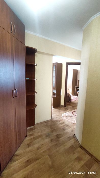 Подобово 2 кім.квартира. В центрі.