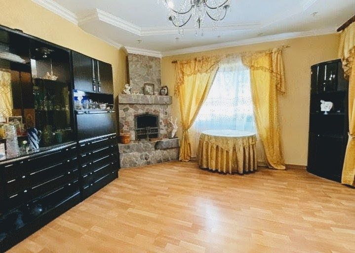 Двухэтажный дом в Царском Селе на участке 10 соток!