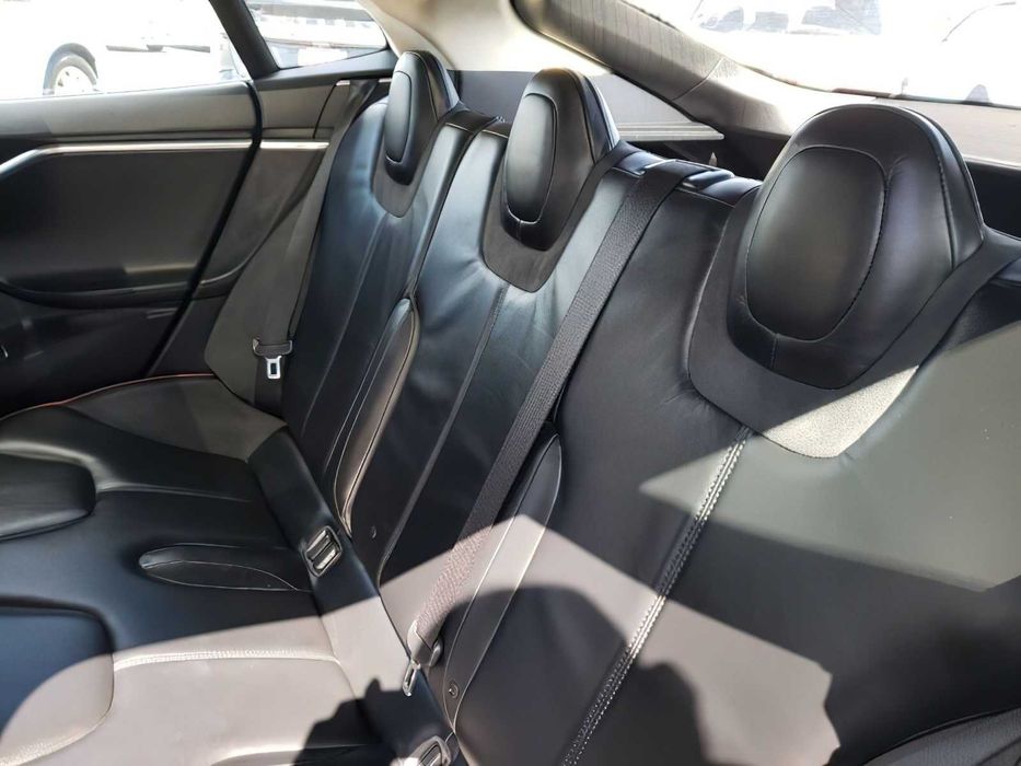 Tesla Model S Performance      2013