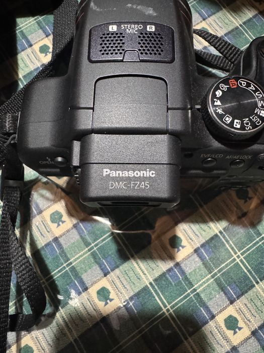 Máquina Fotográfica Panasonic FZ-45