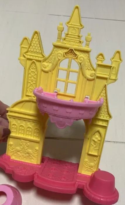 Zamek play-doh oraz inne akcesoria do zabawy