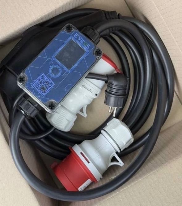 Зарядка для електромобіля Eveus Svartex 16-32A