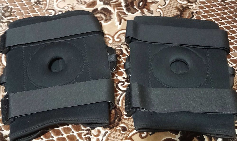 Ортез для колін з шарнірами