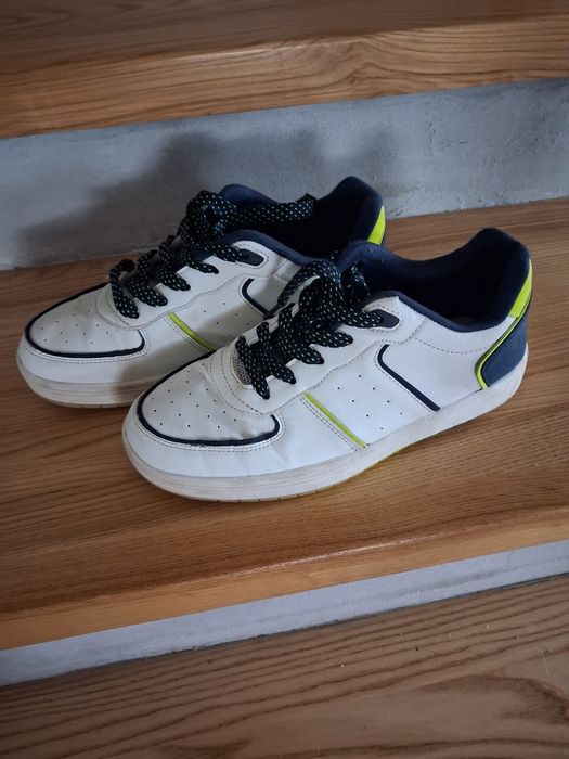 Buty sportowe chłopięce Reserved rozm.36