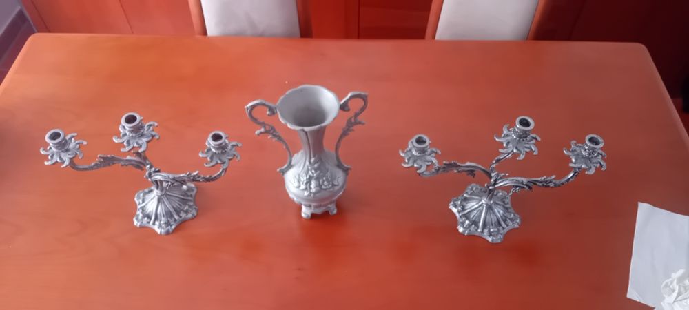 Castiçais antigos em latão