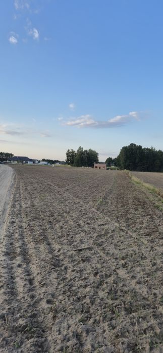 Działki na sprzedaż z warunkami zabudowy