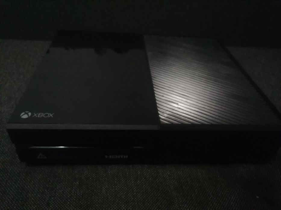 Xbox one +pad i 3 gry