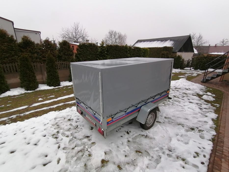 Plandeka na przyczepke samochodową