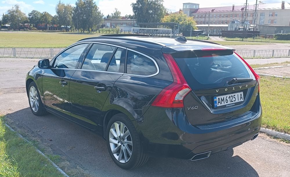 Volvo V60 D4 2014