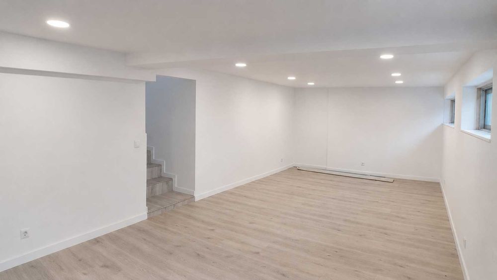 Loja Comercial Remodelada no Bonfim, Setúbal