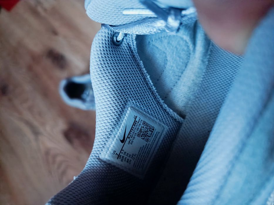Damskie sportowe buty Nike Court Royale