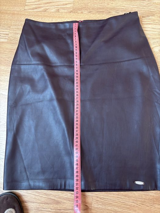 Шкіряна спідниця