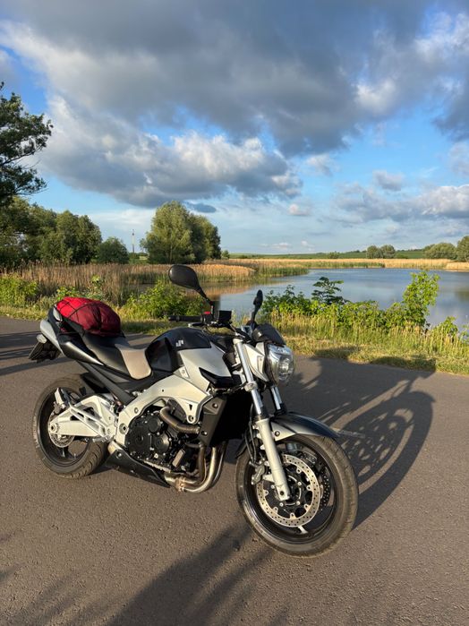 Мотоцикл Suzuki GSR 600