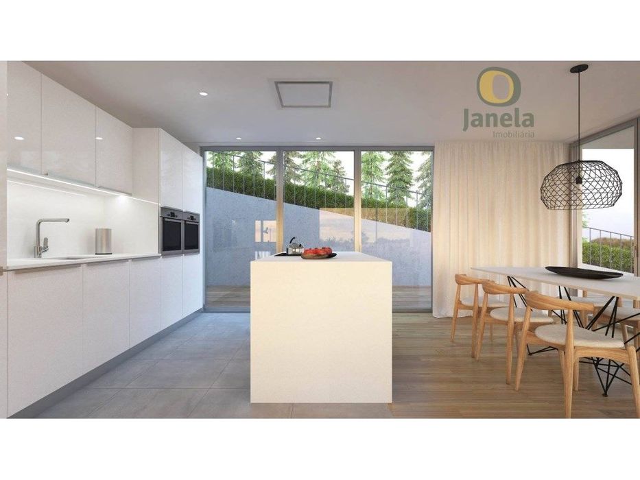 Excelente T2, NOVO, com piscina, jardim, arrecadação e garagem