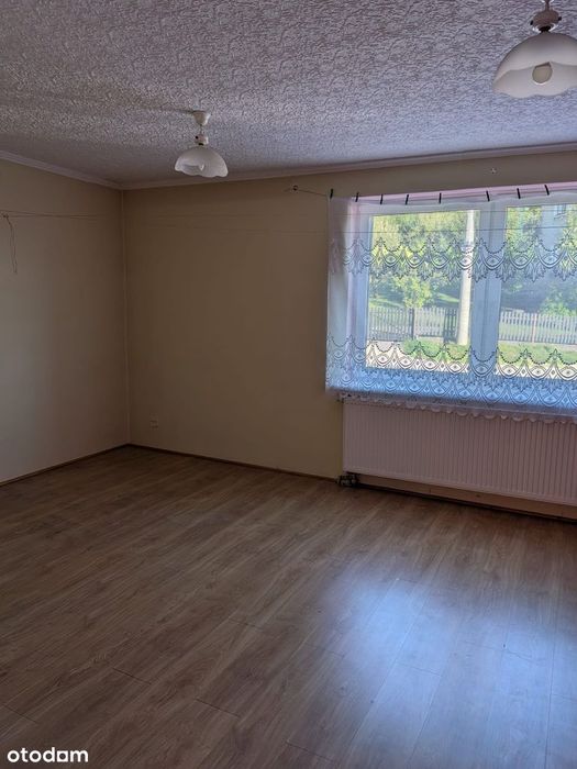 Wolnostojący dom z garażem w Cieszynie