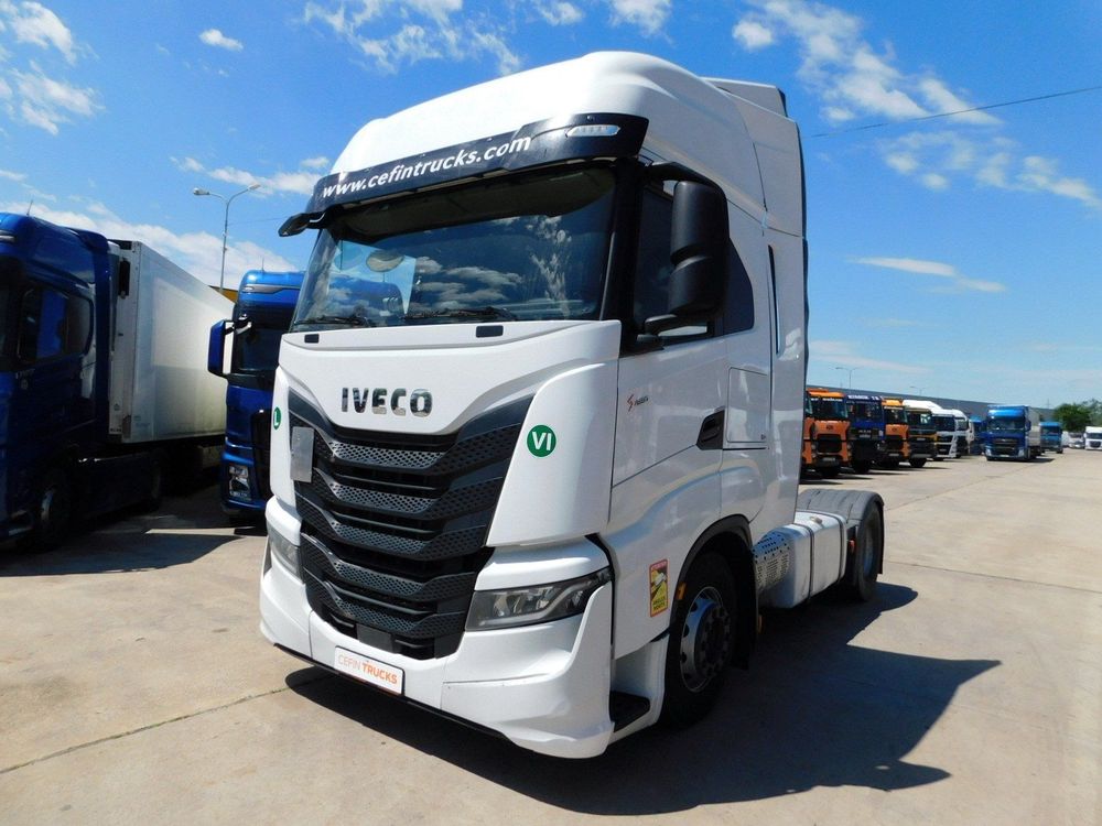 alt
