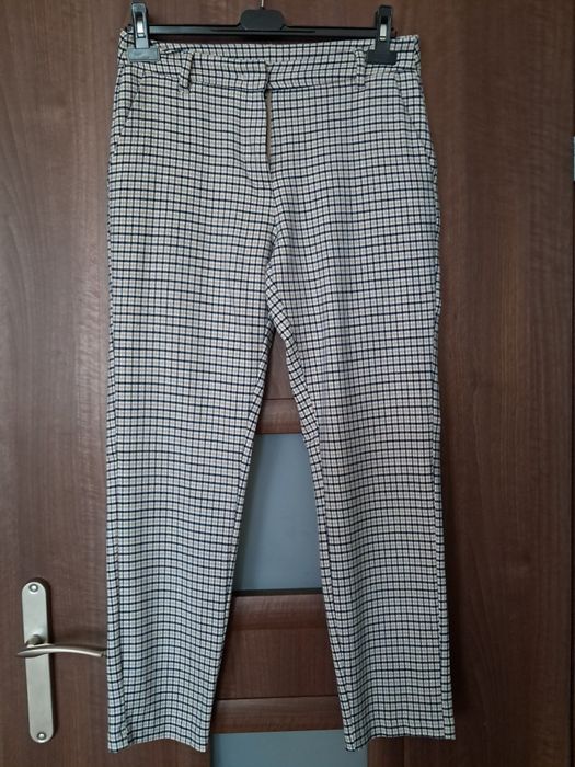 Spodnie damskie w kratę