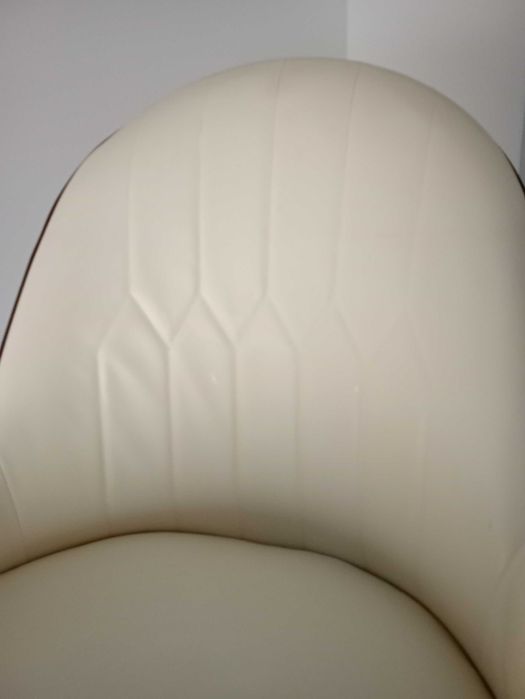 Urgente!!2 cadeiras poltronas de jantar