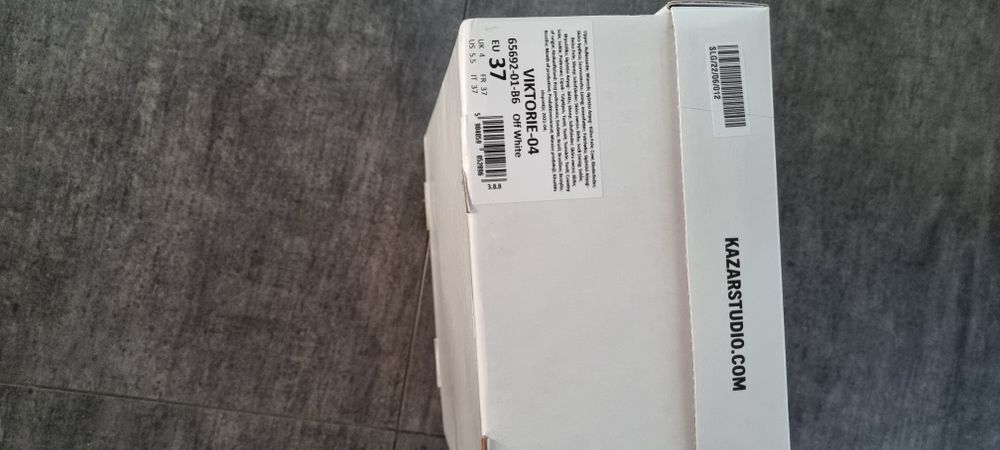 Buty damskie w kolorze ecru