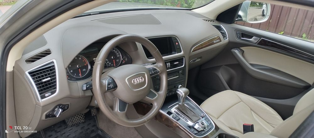 Продам Audi Q5 2015