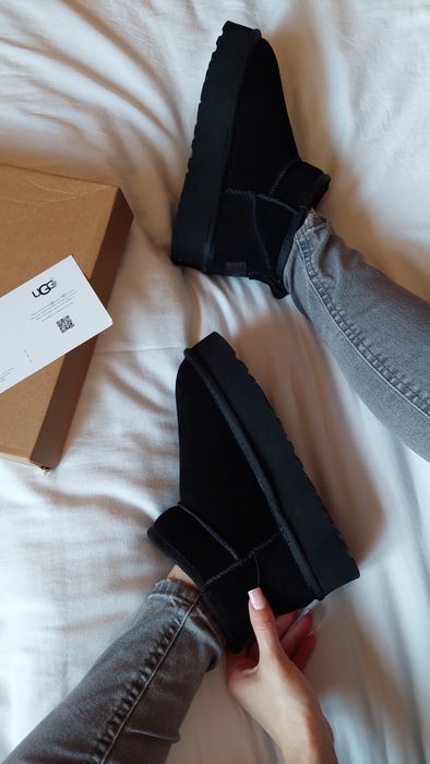 Mega ciepłe buty zimowe w czarnym kolorze. Rozmiar 36